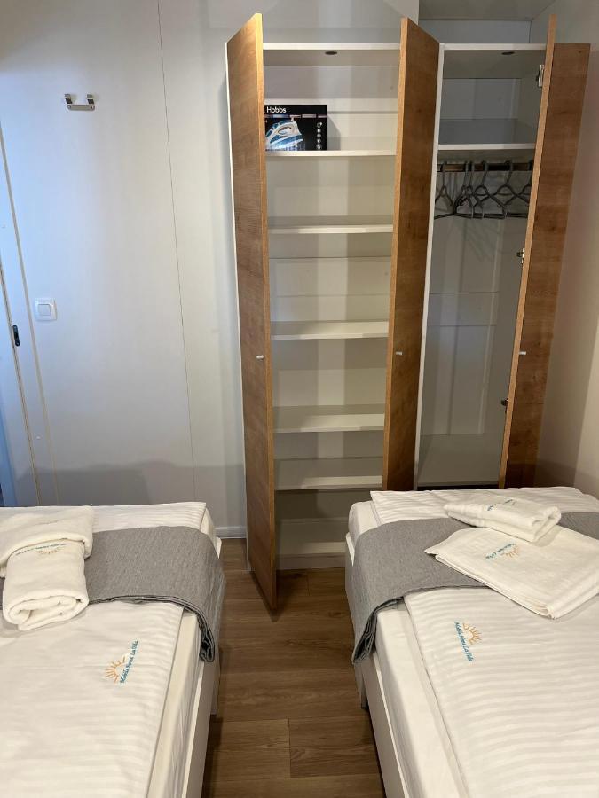 Mobile Home La Vida Биоград на Мору Екстериор снимка