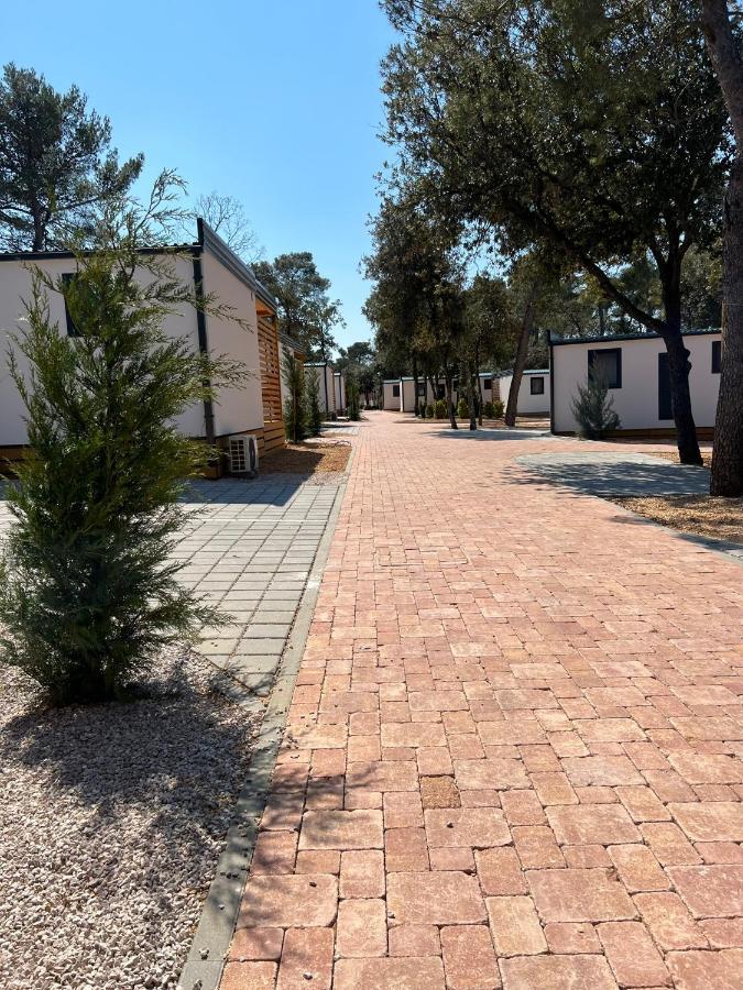 Mobile Home La Vida Биоград на Мору Екстериор снимка