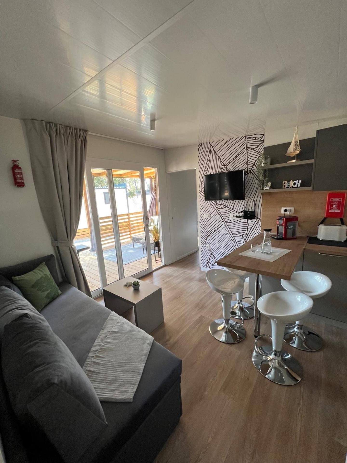 Mobile Home La Vida Биоград на Мору Екстериор снимка