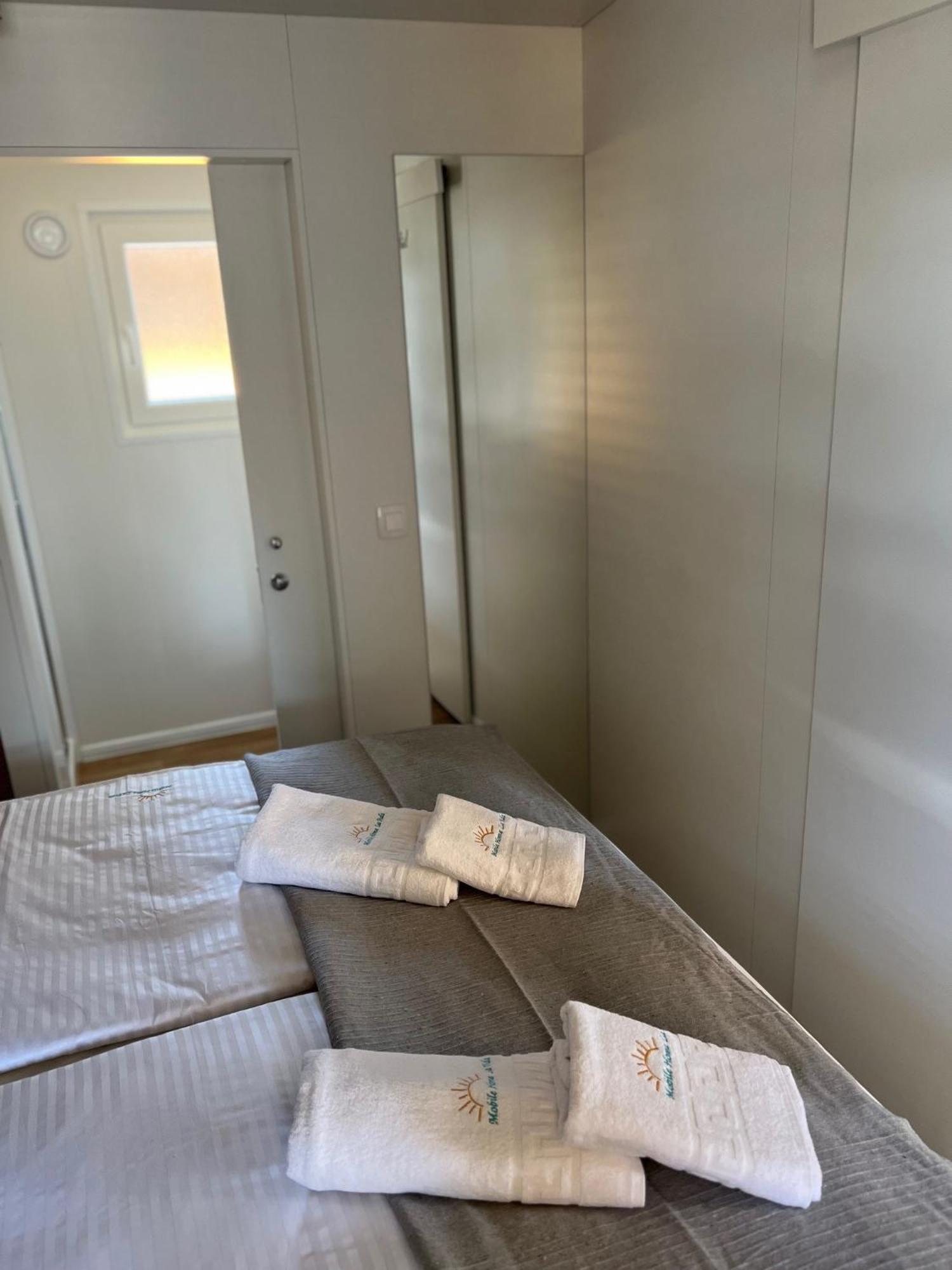 Mobile Home La Vida Биоград на Мору Екстериор снимка