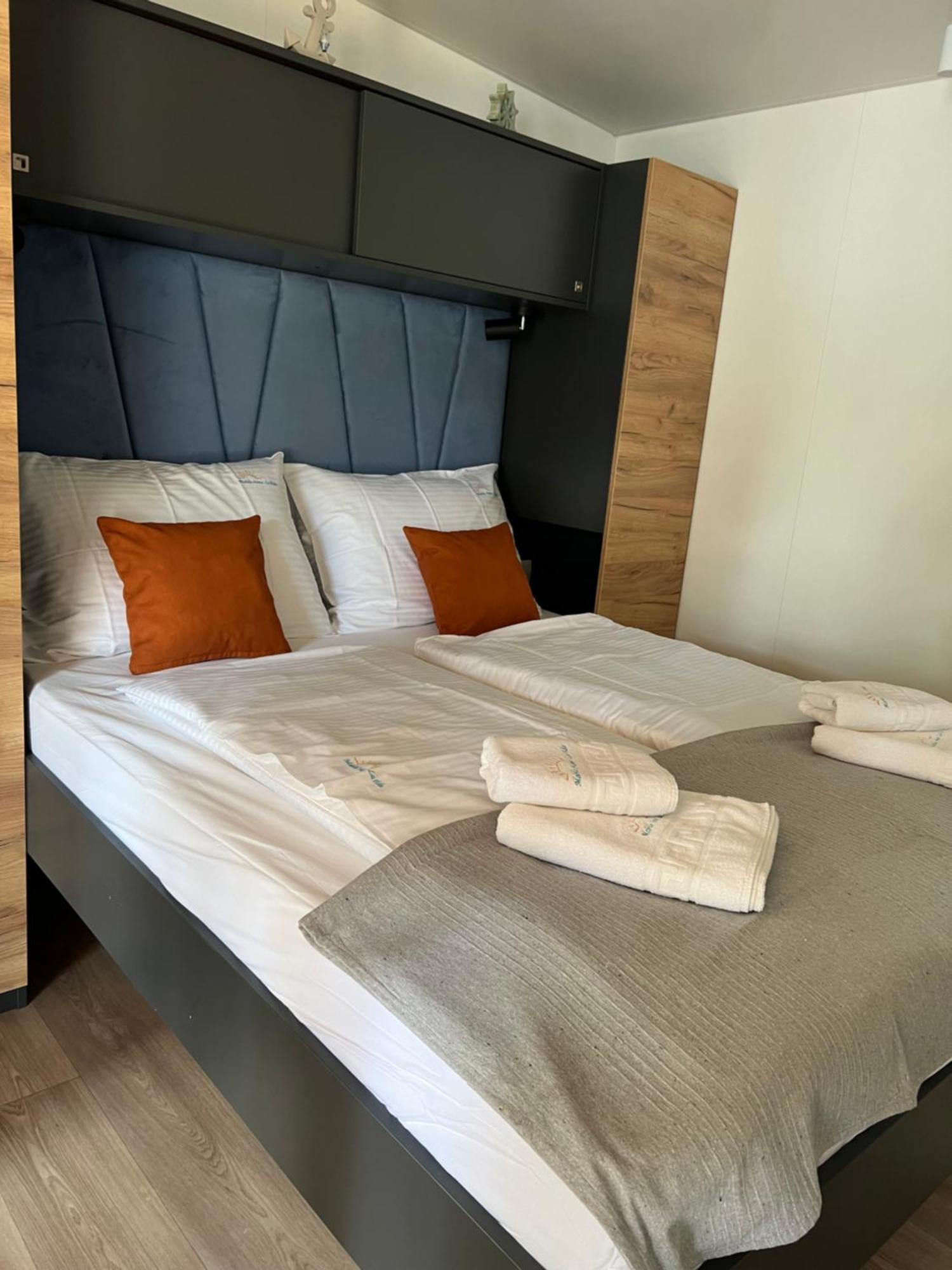 Mobile Home La Vida Биоград на Мору Екстериор снимка
