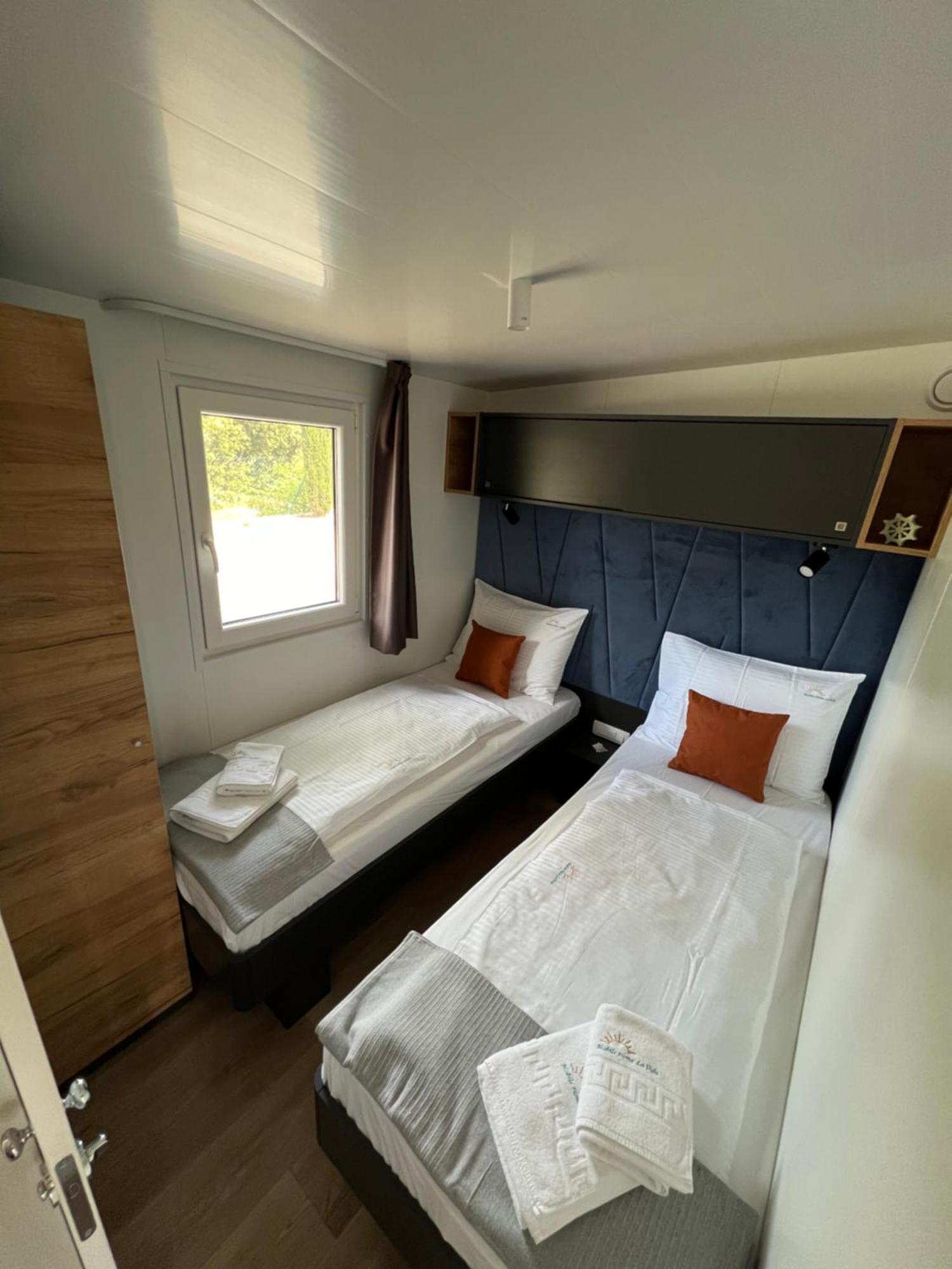 Mobile Home La Vida Биоград на Мору Екстериор снимка
